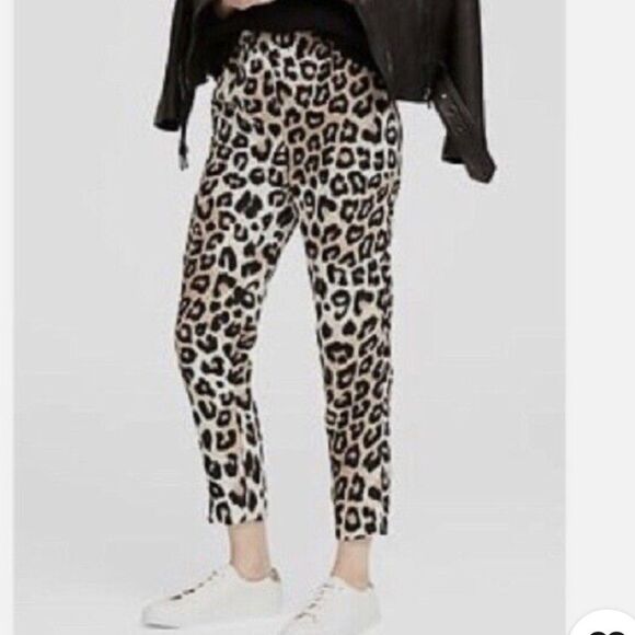 Banana Republic AVERY Leopard Print Ankle Length Light Weight Pants Size 6 - Picture 3 of 11